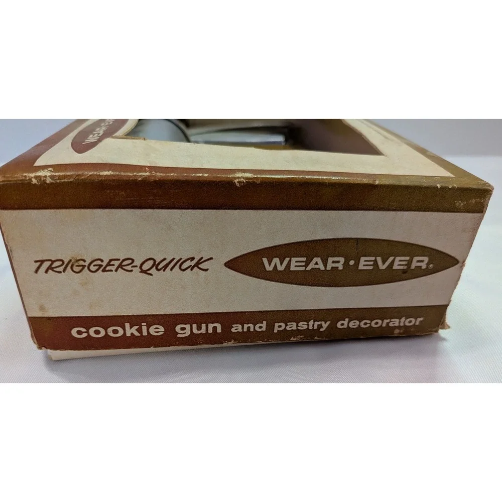 Wear-Ever Cookie Gun Pastry Decorator OS Silver Good Vintage Aluminum 3365 Boxed
